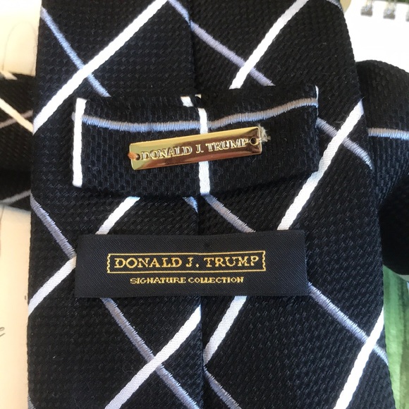 Authentic Donald Trump Tie - Picture 3 of 11